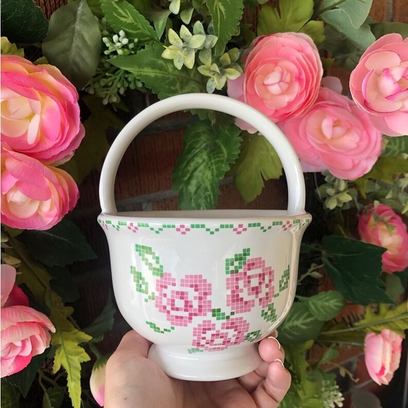 Cross Stitch pattern Basket Ceramic Planter trinket dish with handles Portugal🩷 - Picture 7 of 11